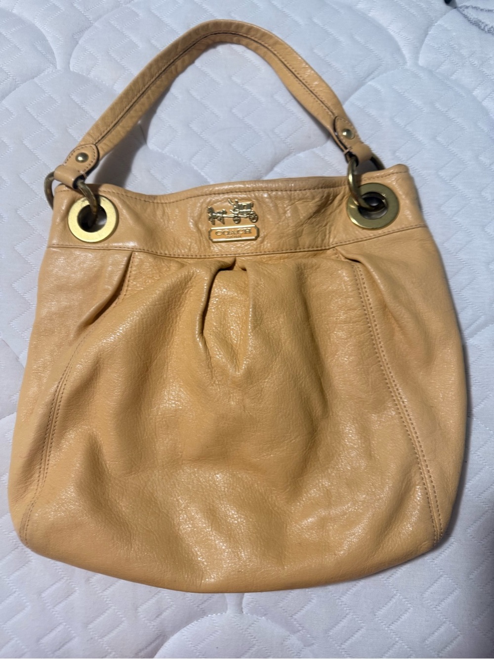 Coach Vintage, Madison pale Yellow Pebbled Leather Hippie Tote Shoulder Bag.
